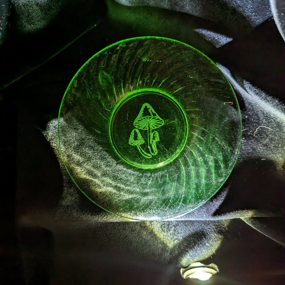 Mushroom Etched Uranium Vaseline Glass Dessert Plate